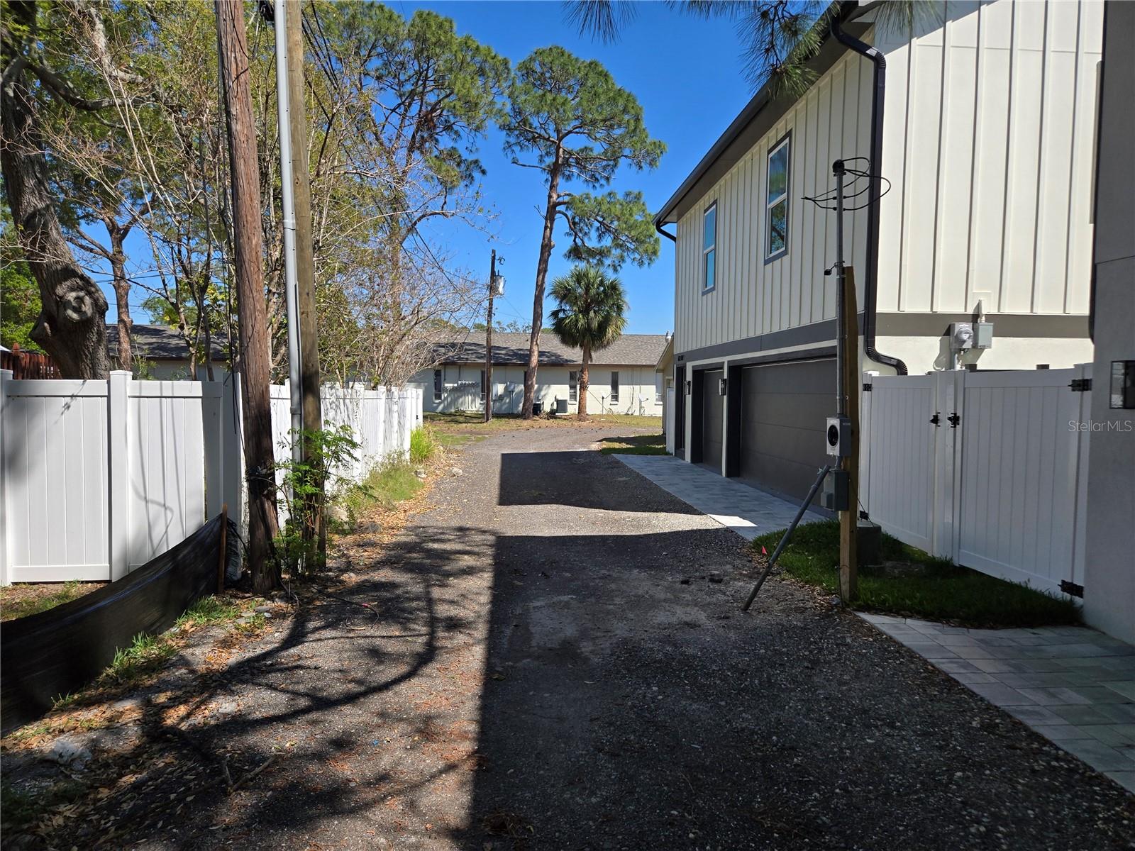 134 49th Ave N Property Photo 5