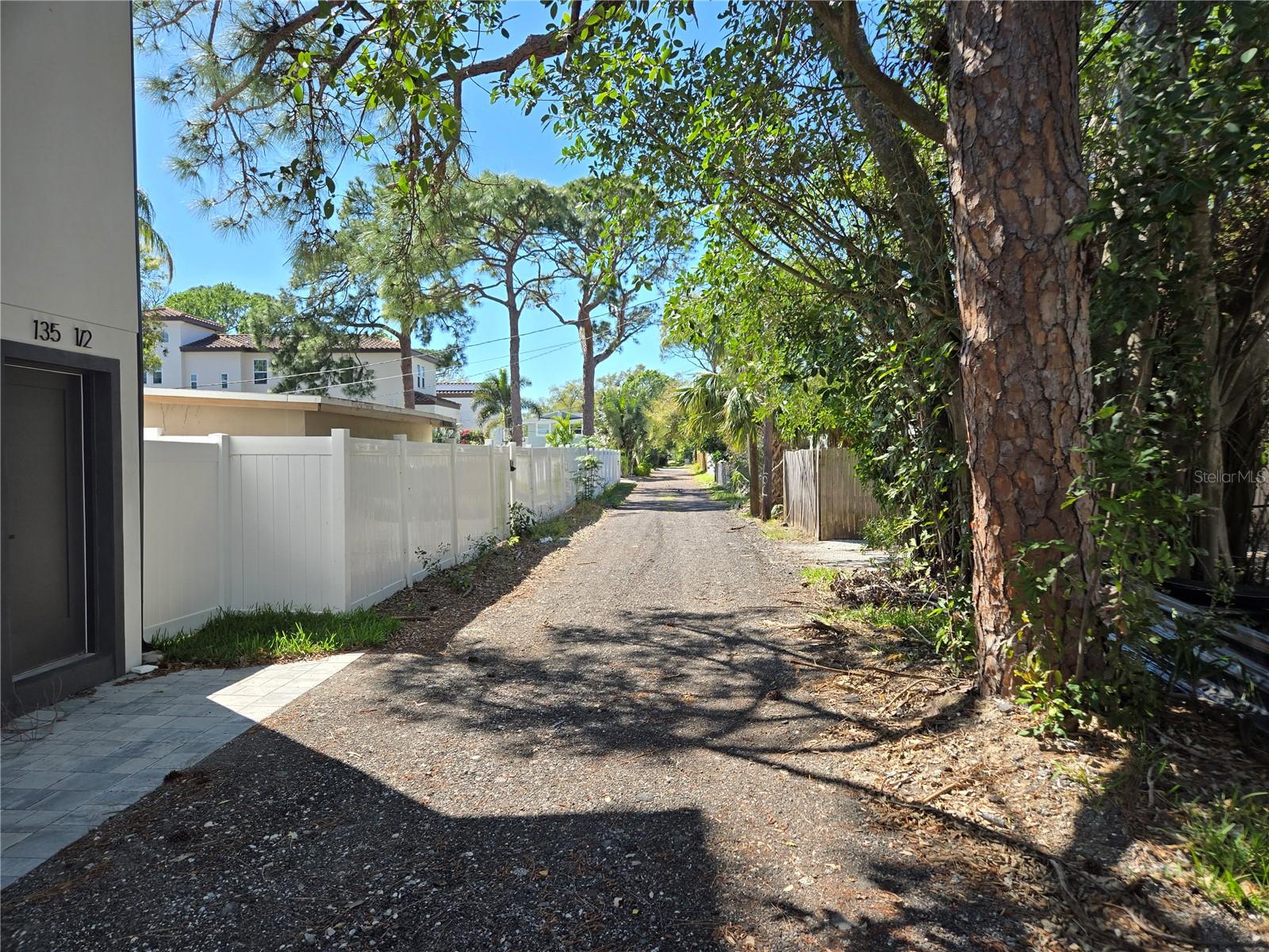134 49th Ave N Property Photo 6