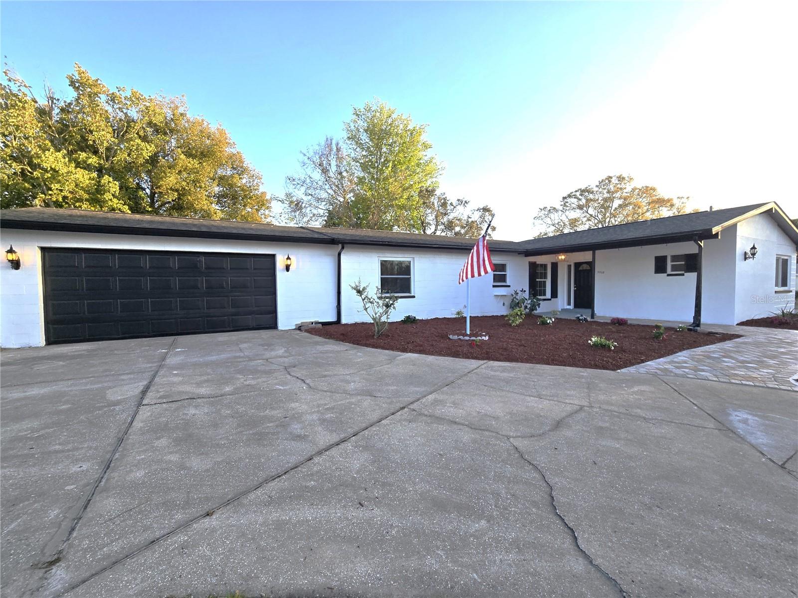 9308 Pinero St Property Photo