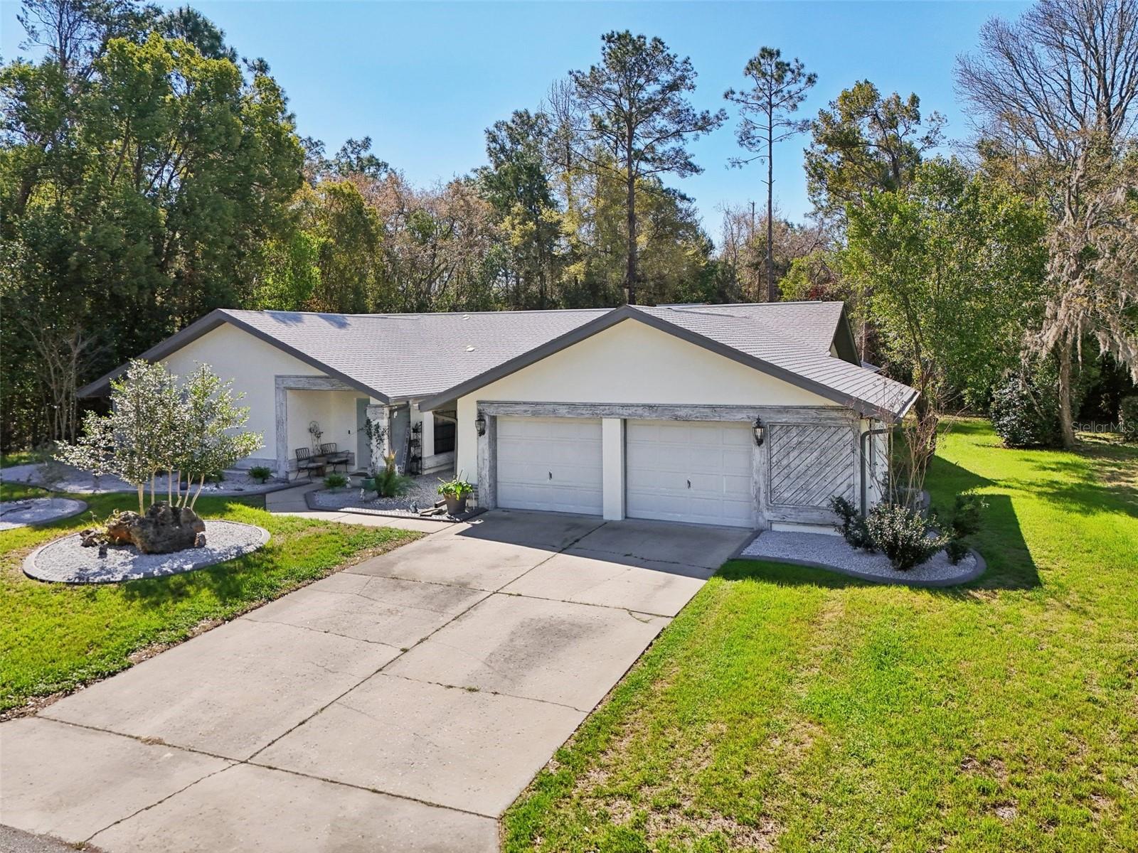 54 Pine Dr Property Photo