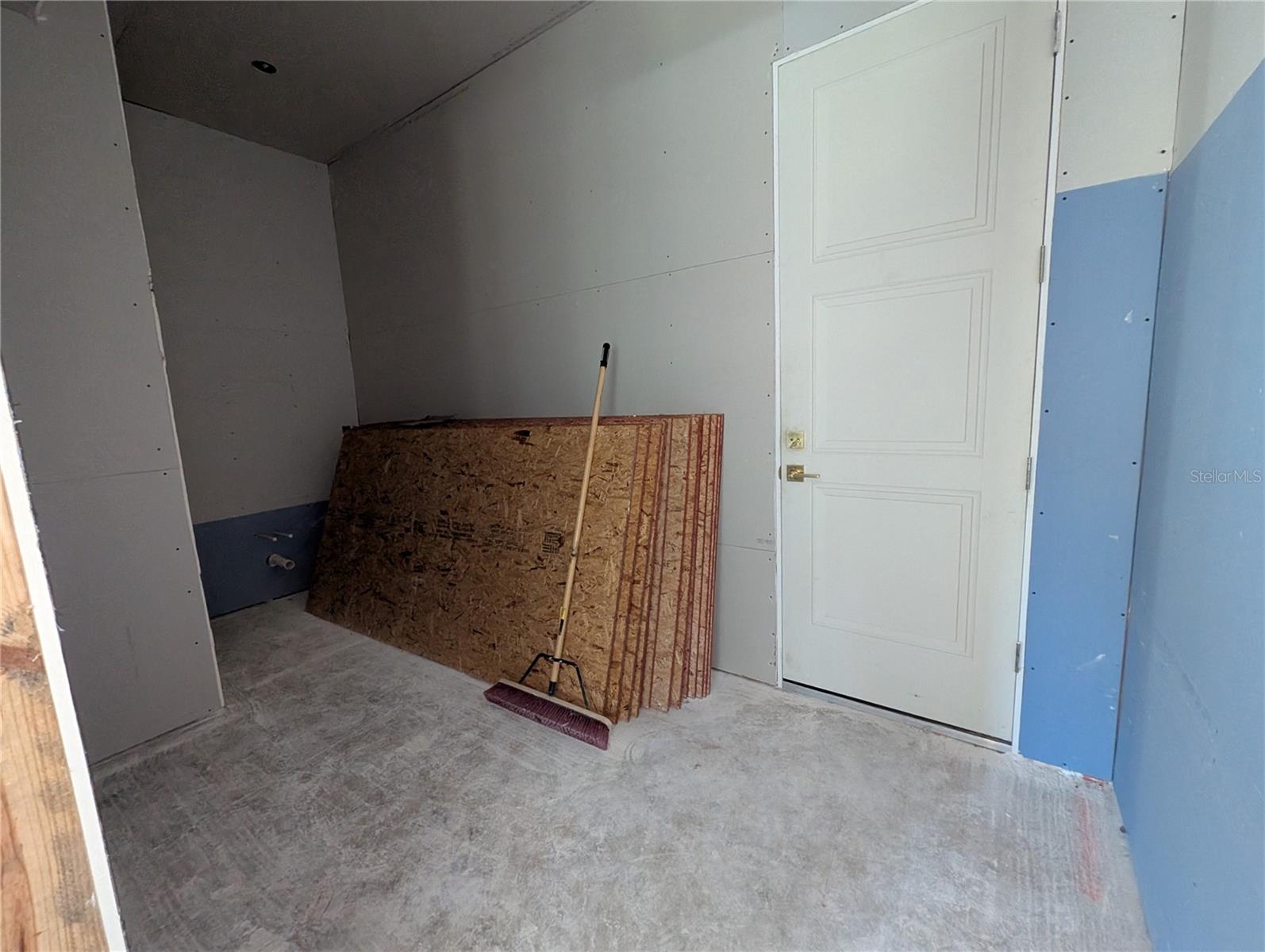 64 W Keller St Property Photo 21