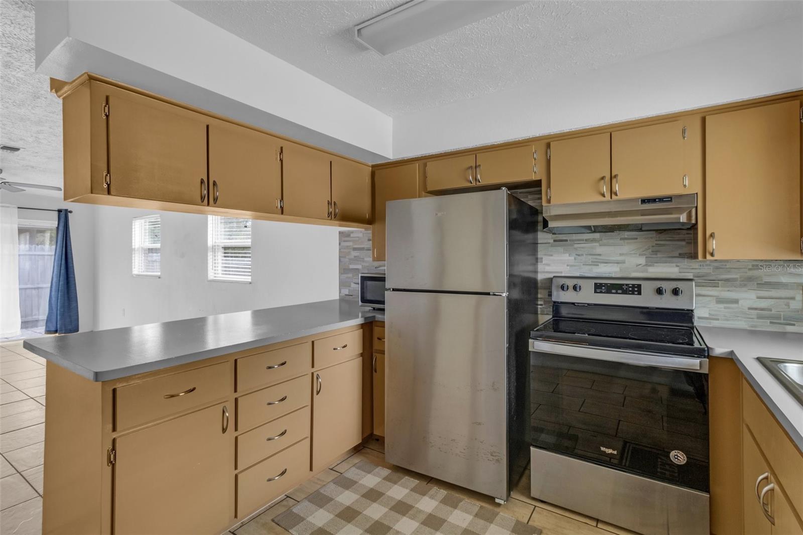 5435 Beach St Property Photo 5