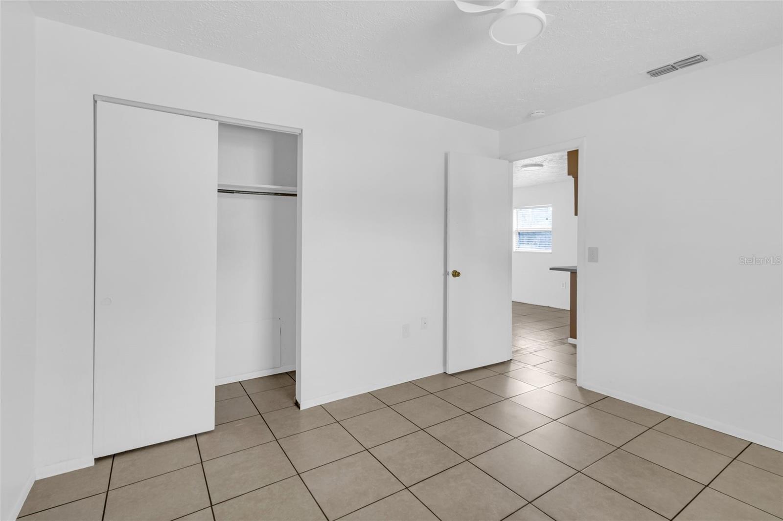 5435 Beach St Property Photo 11