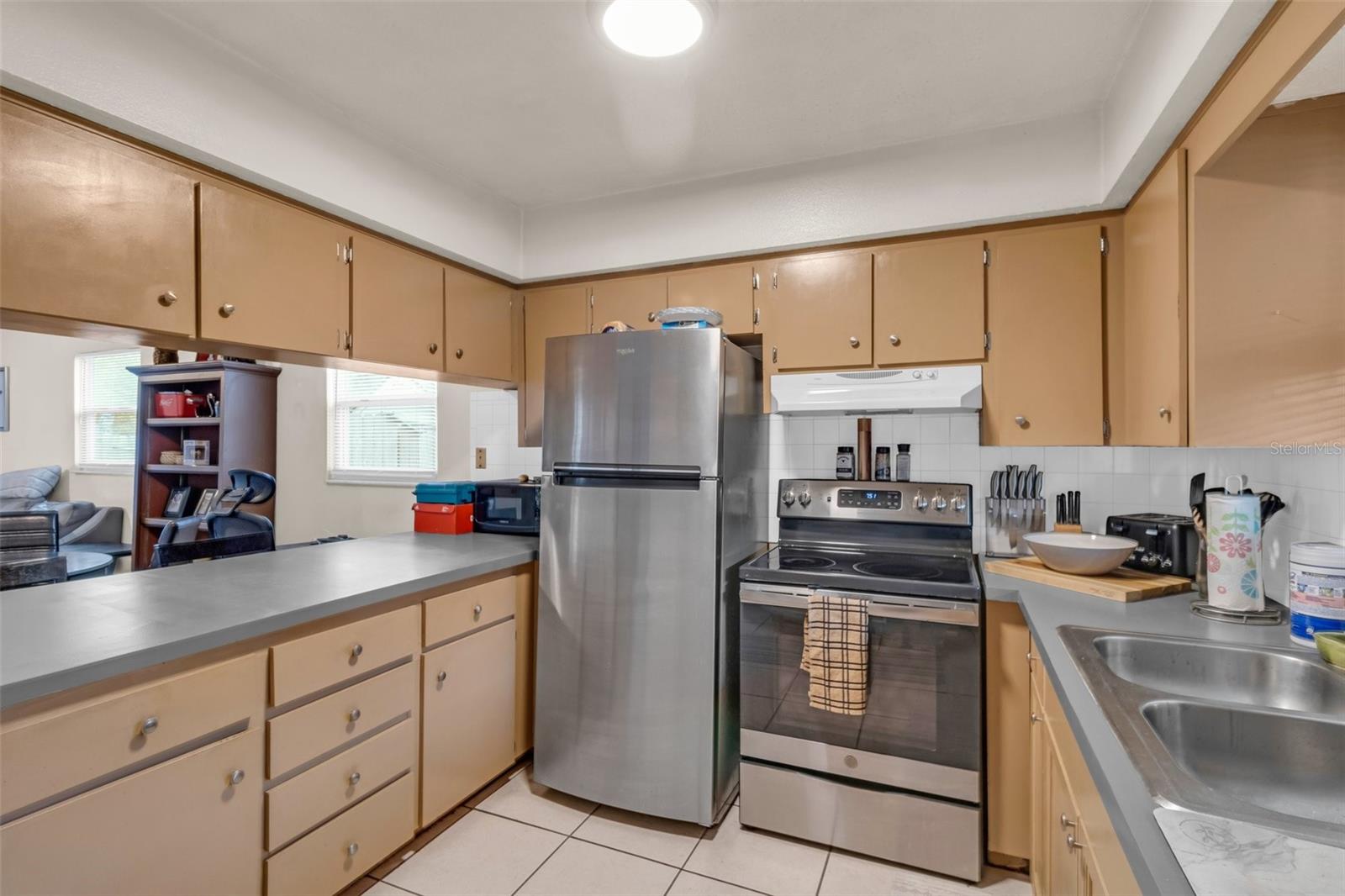 5435 Beach St Property Photo 15