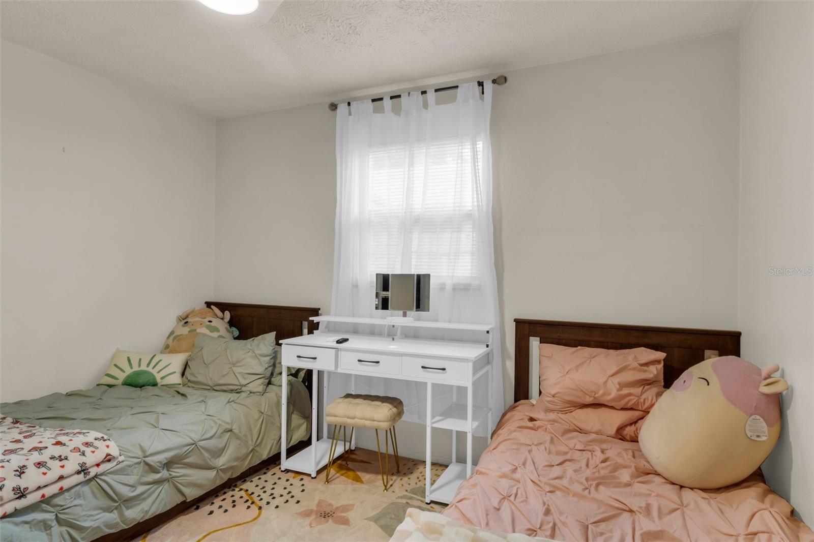 5435 Beach St Property Photo 23