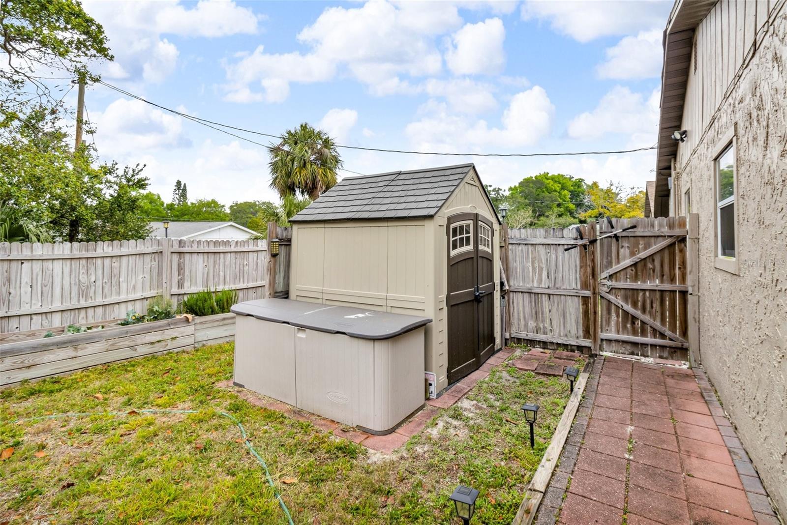 5435 Beach St Property Photo 25