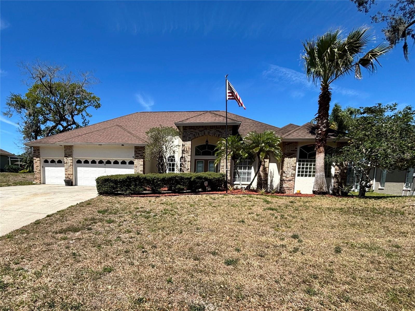 2405 Clubhouse Dr Property Photo