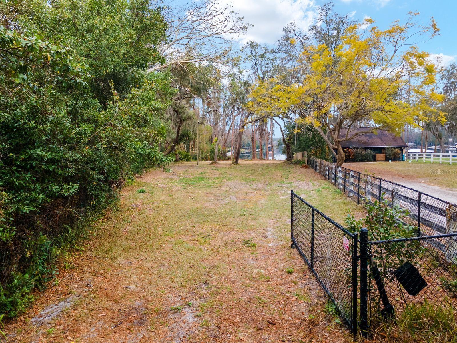 0 Old Country Rd Property Photo 17