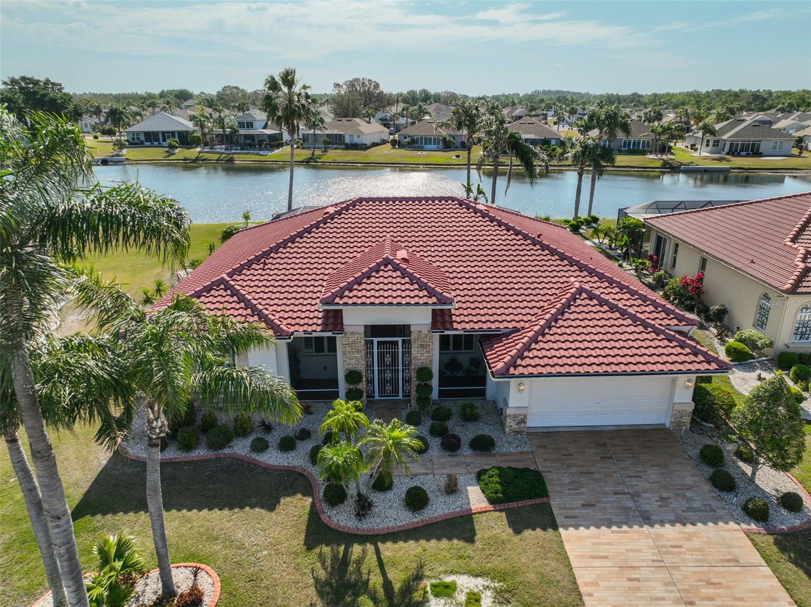 1123 Signature Dr Property Photo 1