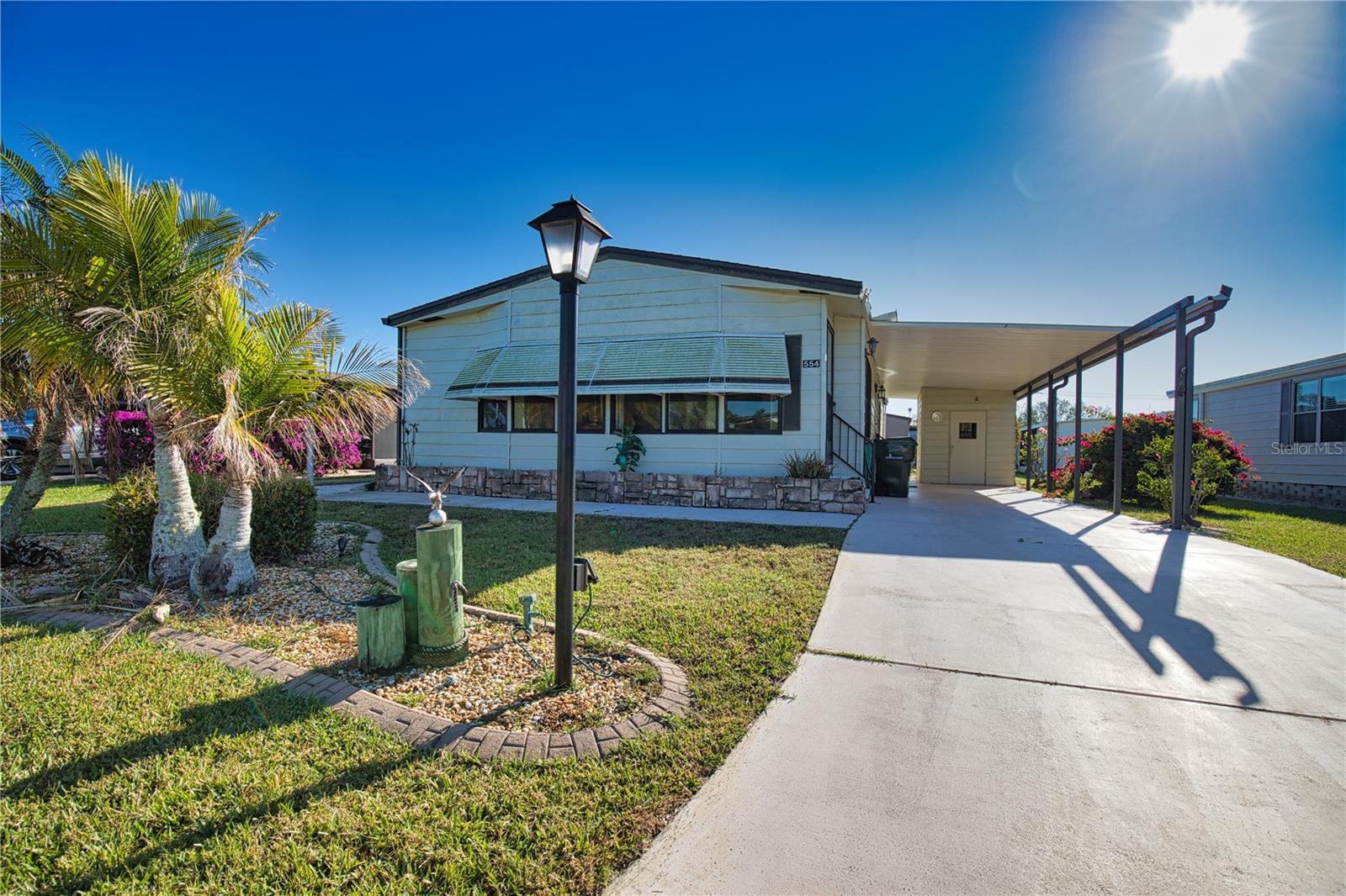 554 MADERO Property Photo 1
