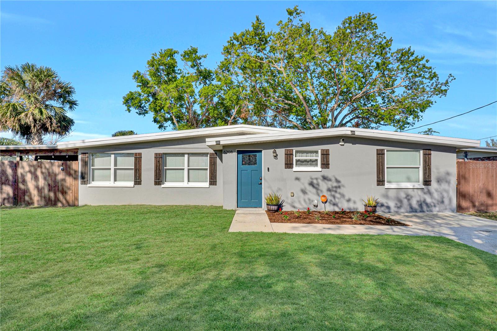 Apollo Beach Real Estate Listings Main Image