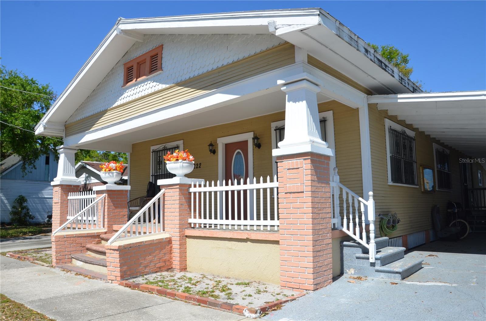 2222 Harper St Property Photo 1