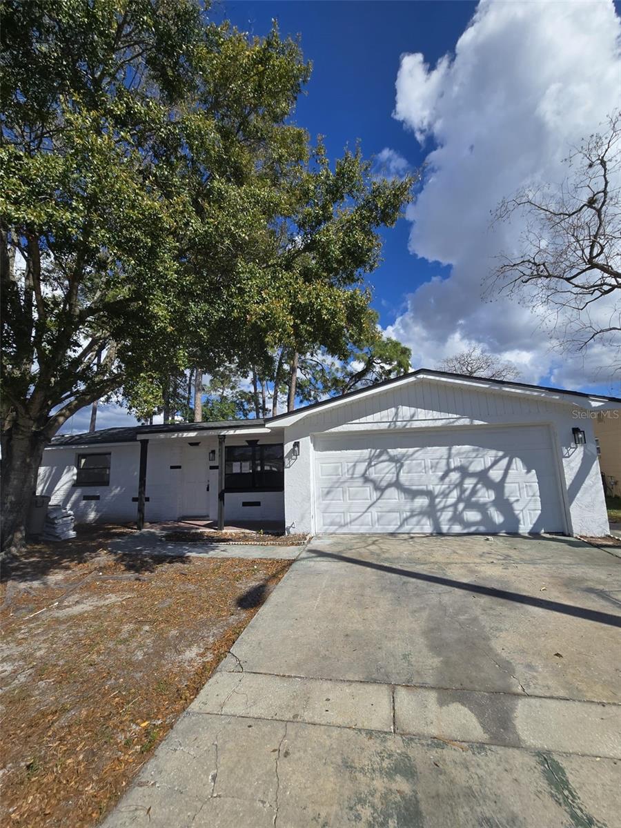 10018 Freestone Ln Property Photo