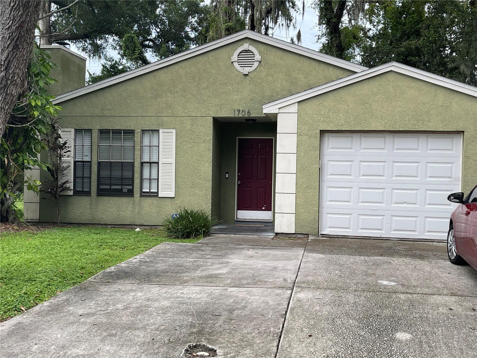 1706 E Fern St Property Photo 1