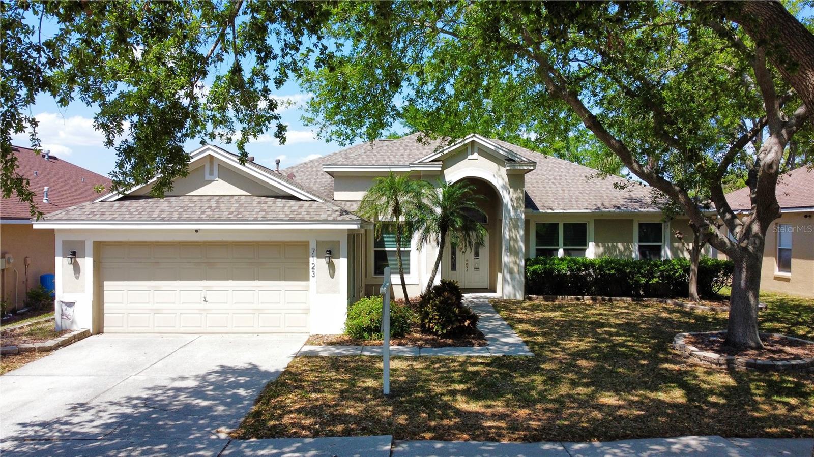 7123 Colonial Lake Dr Property Photo 1