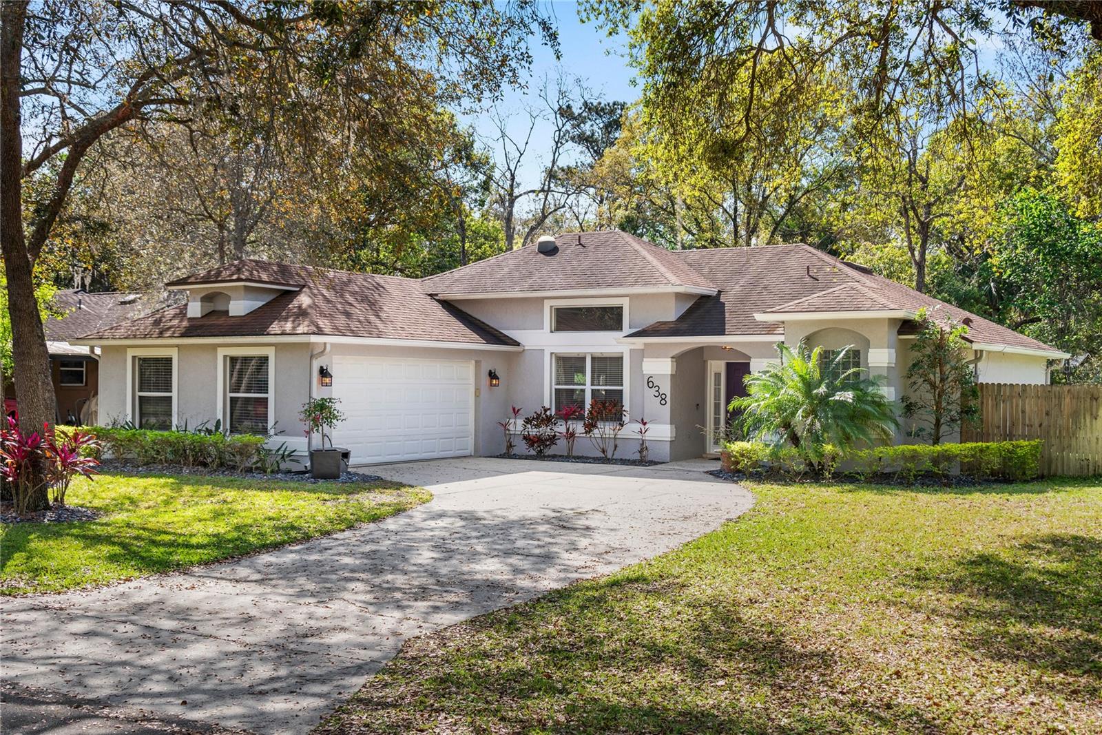 638 Coral Way Property Photo 1