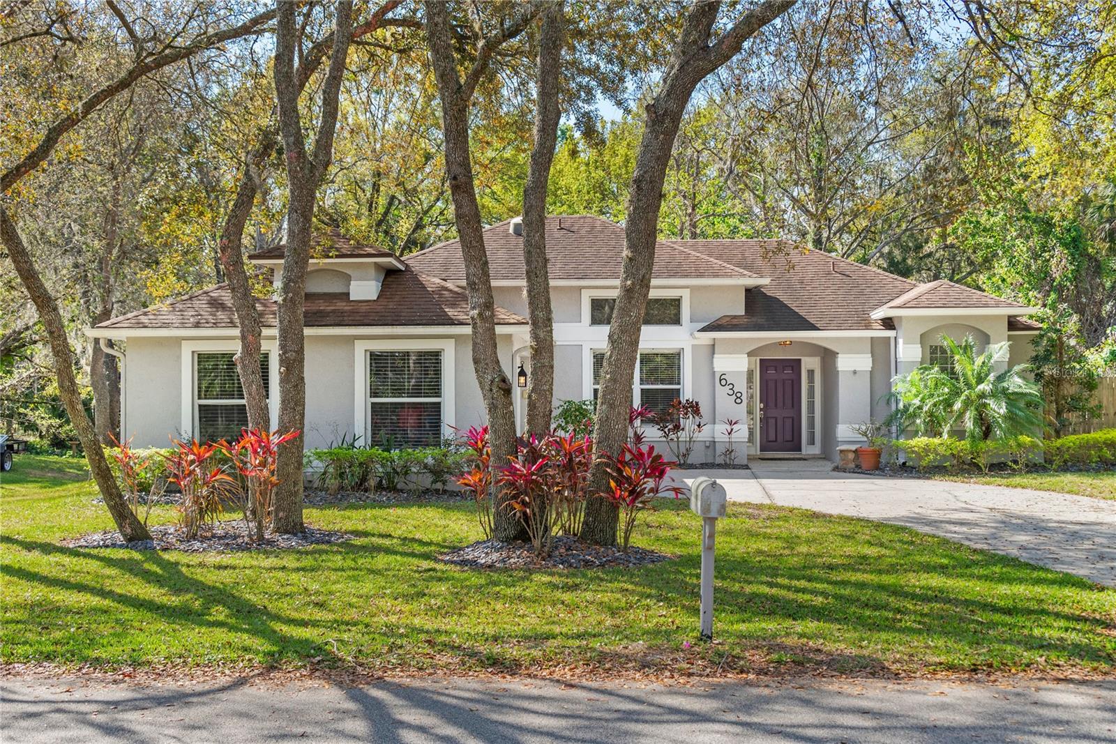 638 CORAL WAY Property Photo 1