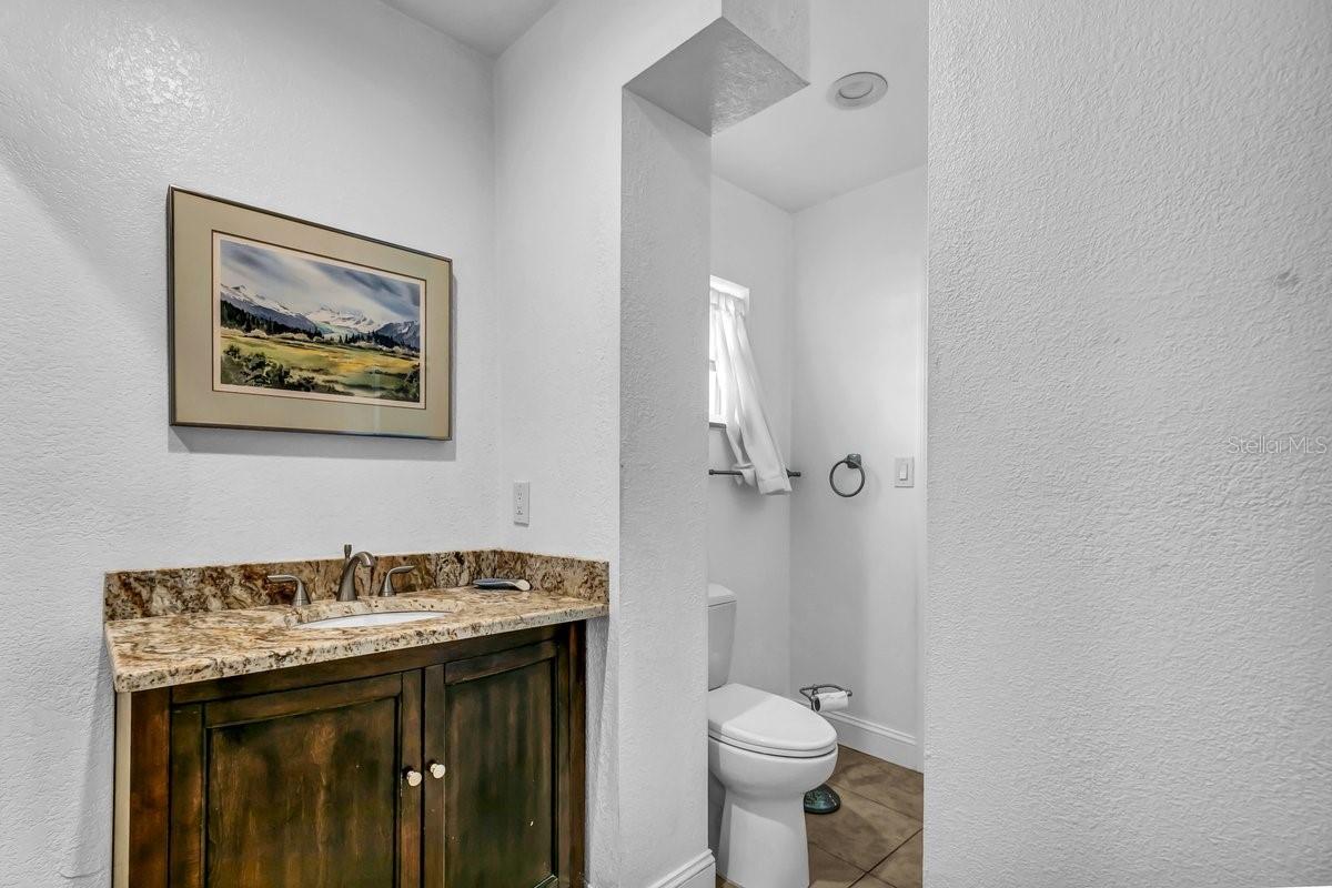 10701 Village Green Ave Property Photo 11