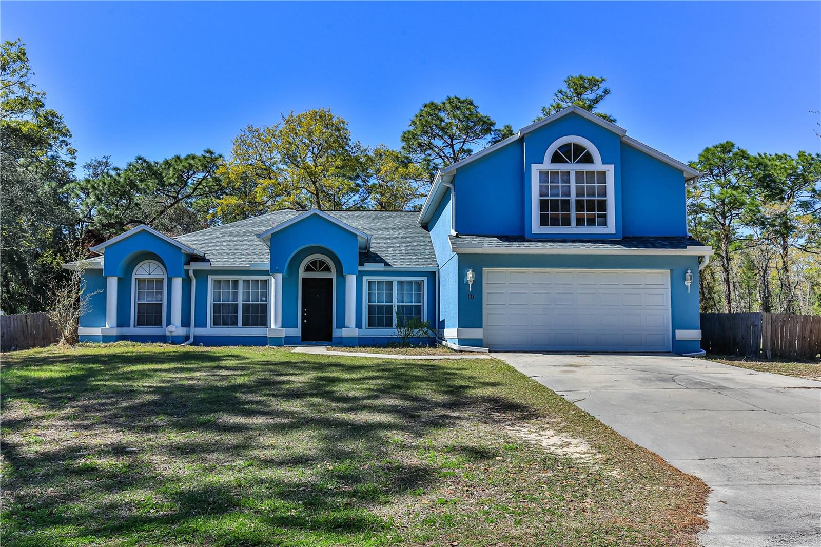 10 Greentree St Property Photo