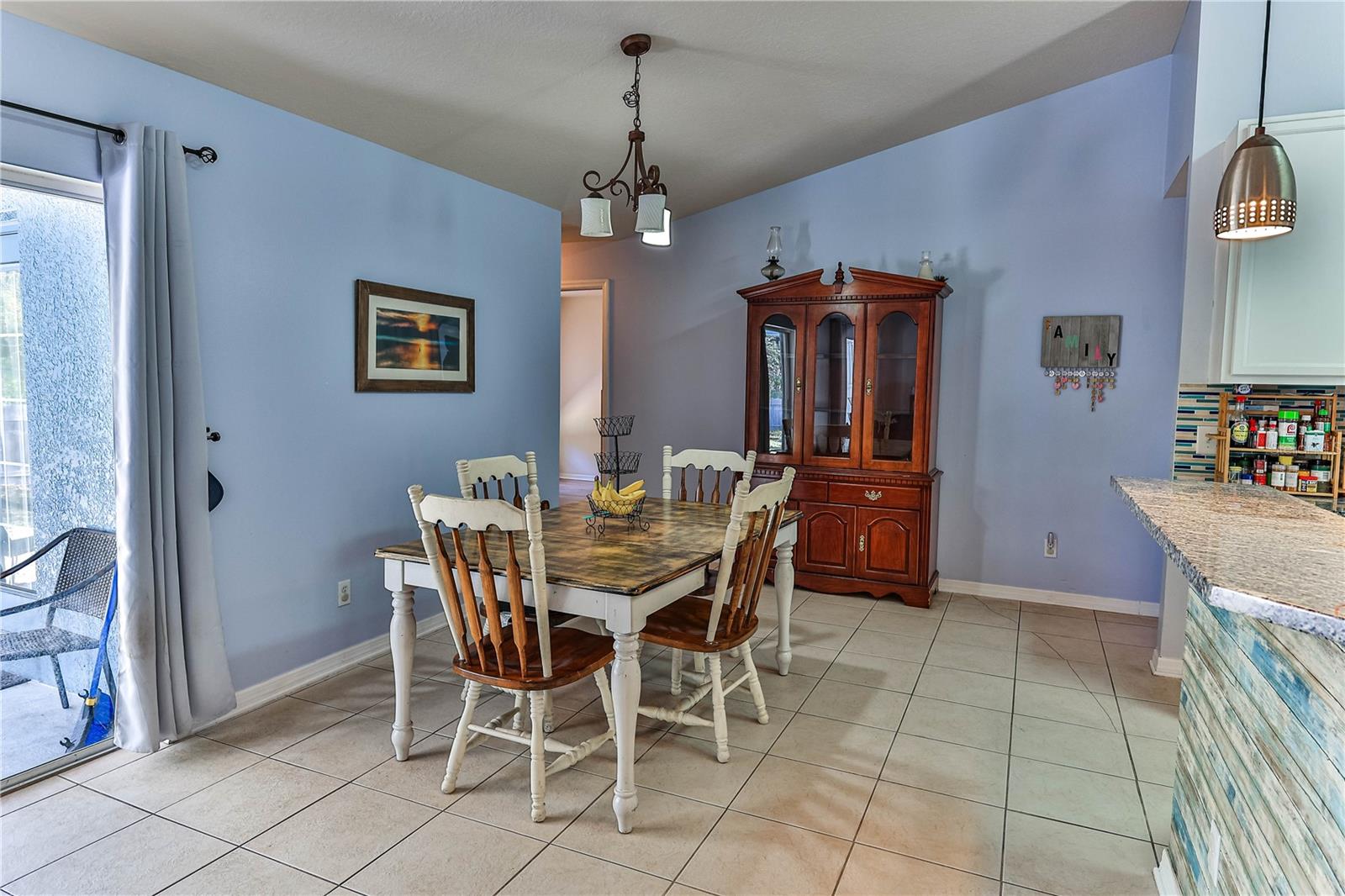 10 Greentree St Property Photo 14
