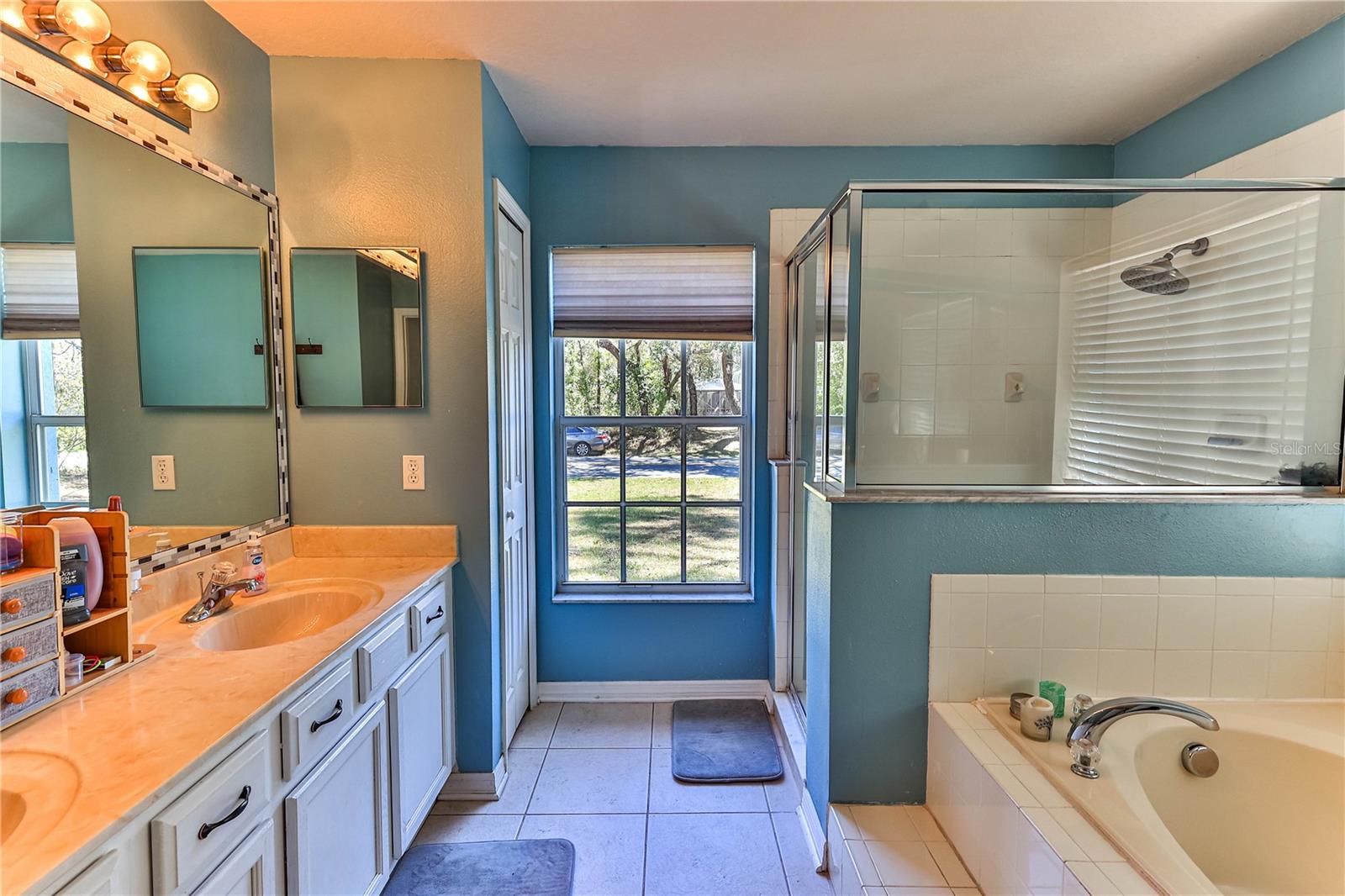 10 Greentree St Property Photo 23