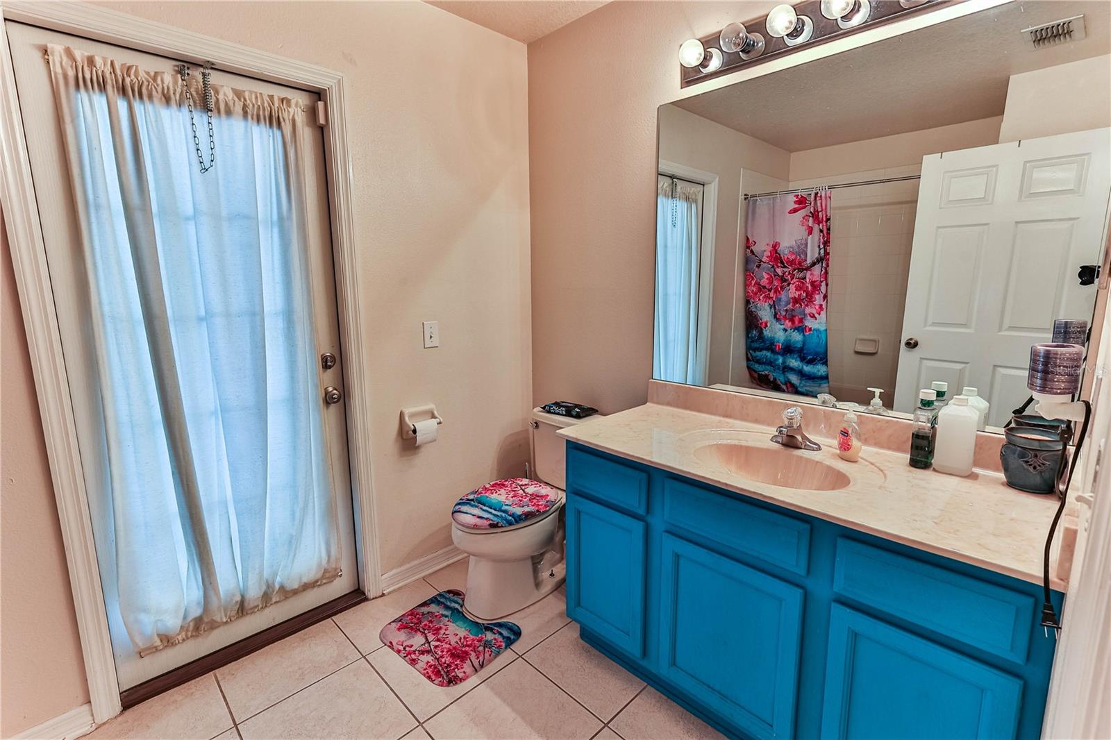 10 Greentree St Property Photo 26