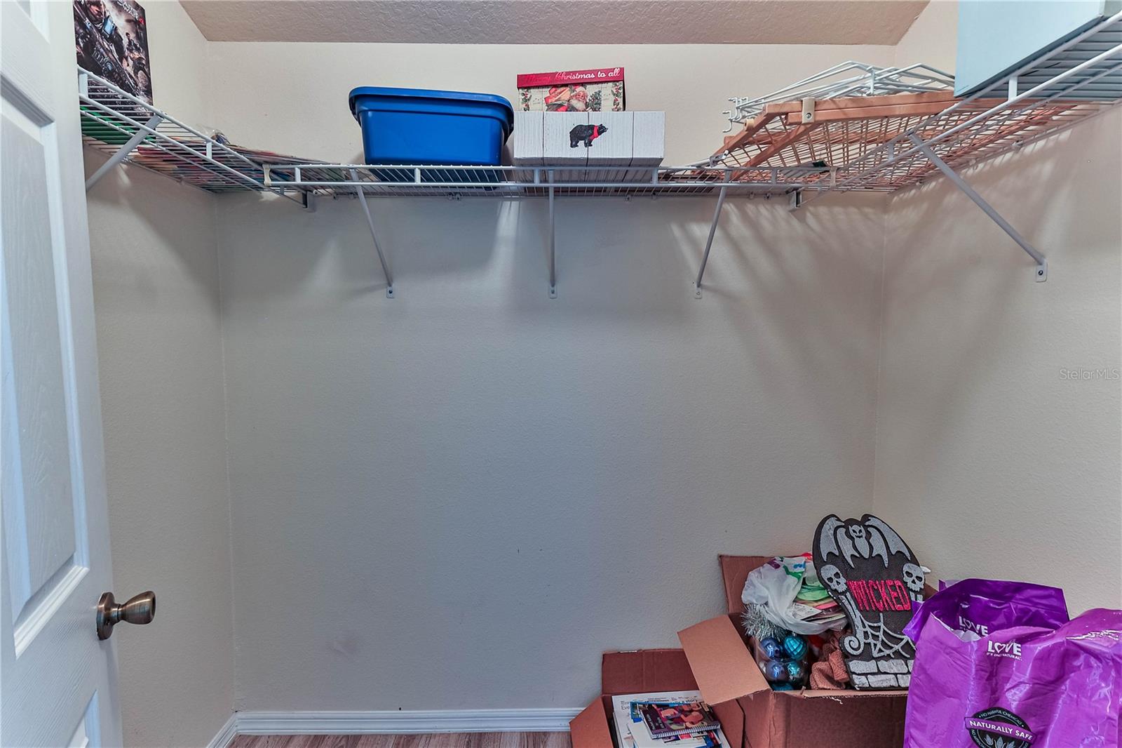 10 Greentree St Property Photo 33