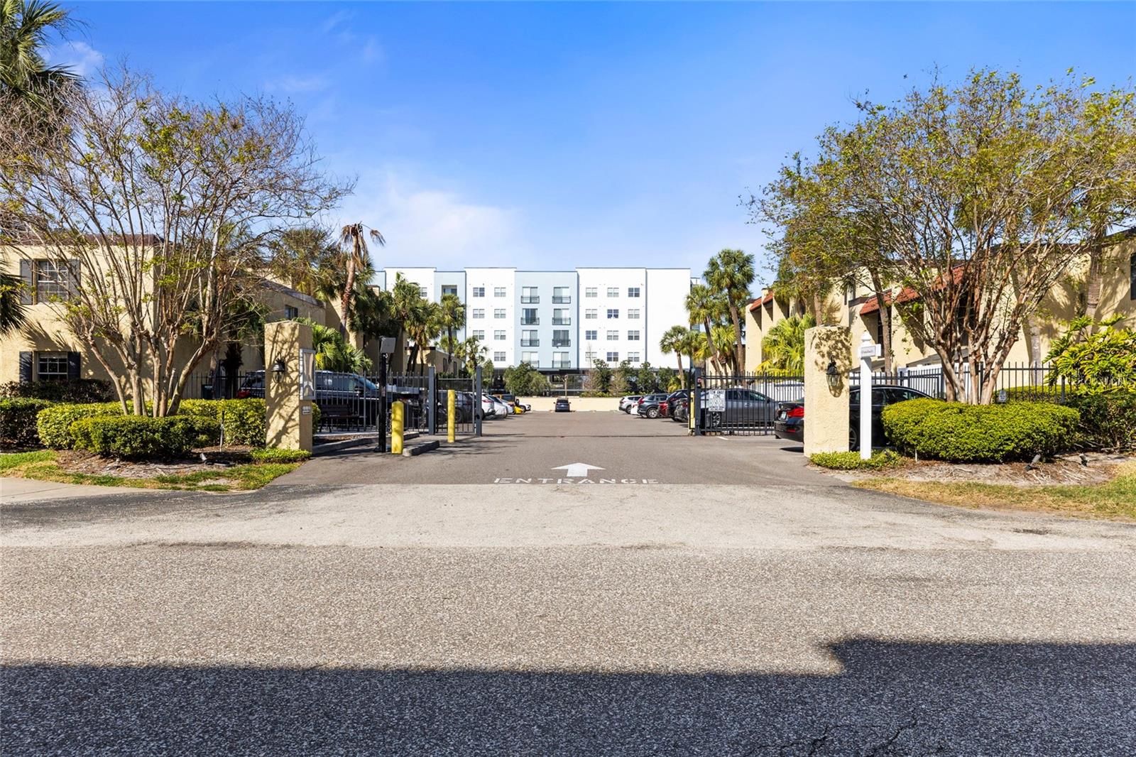 5304 W Kennedy Blvd #107 Property Photo