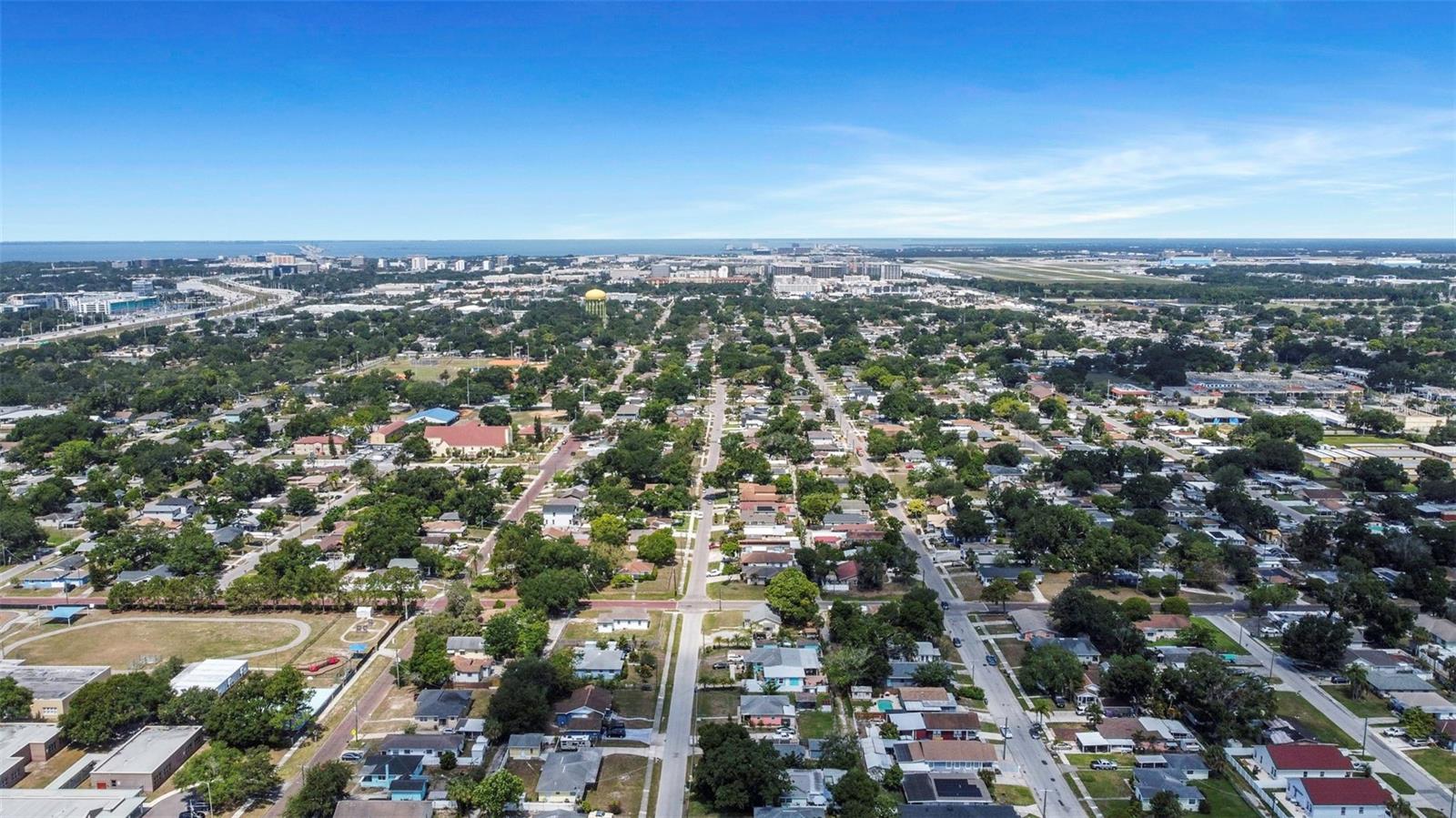 2711 N Macdill Ave Property Photo 7