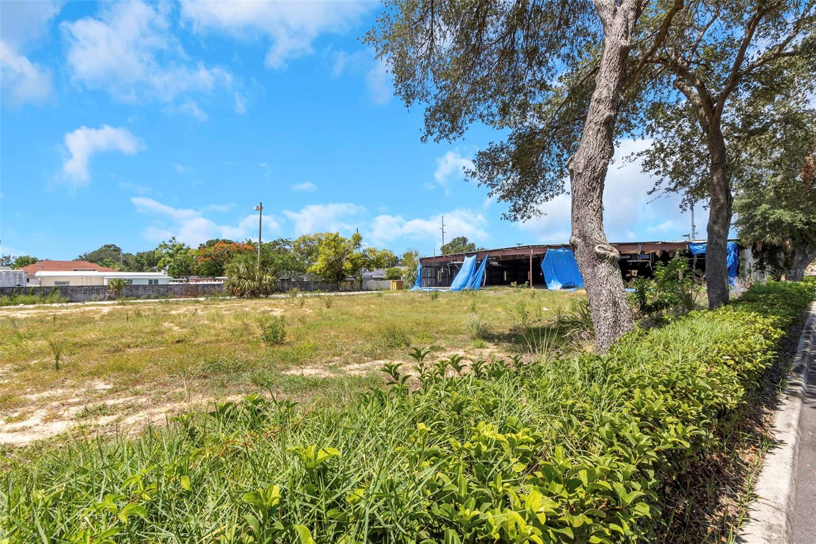 2711 N Macdill Ave Property Photo 8
