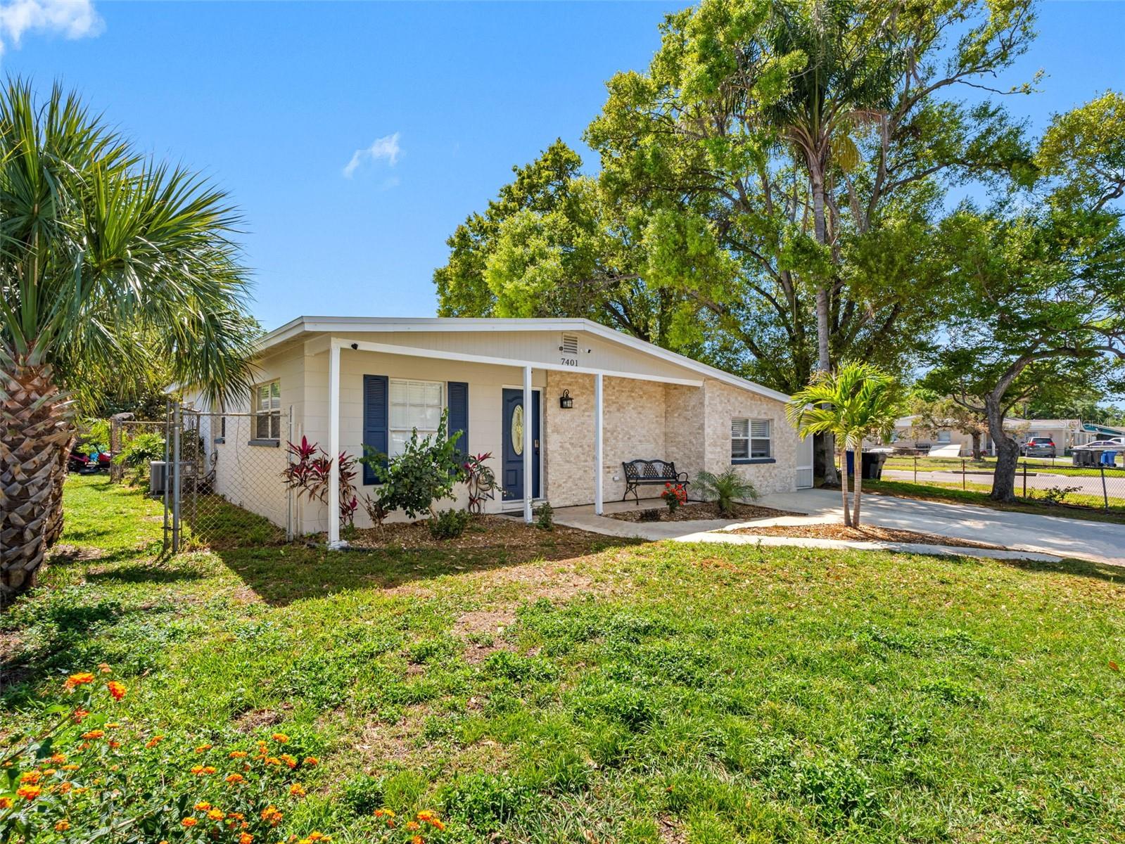 7401 Kingston Dr Property Photo 3