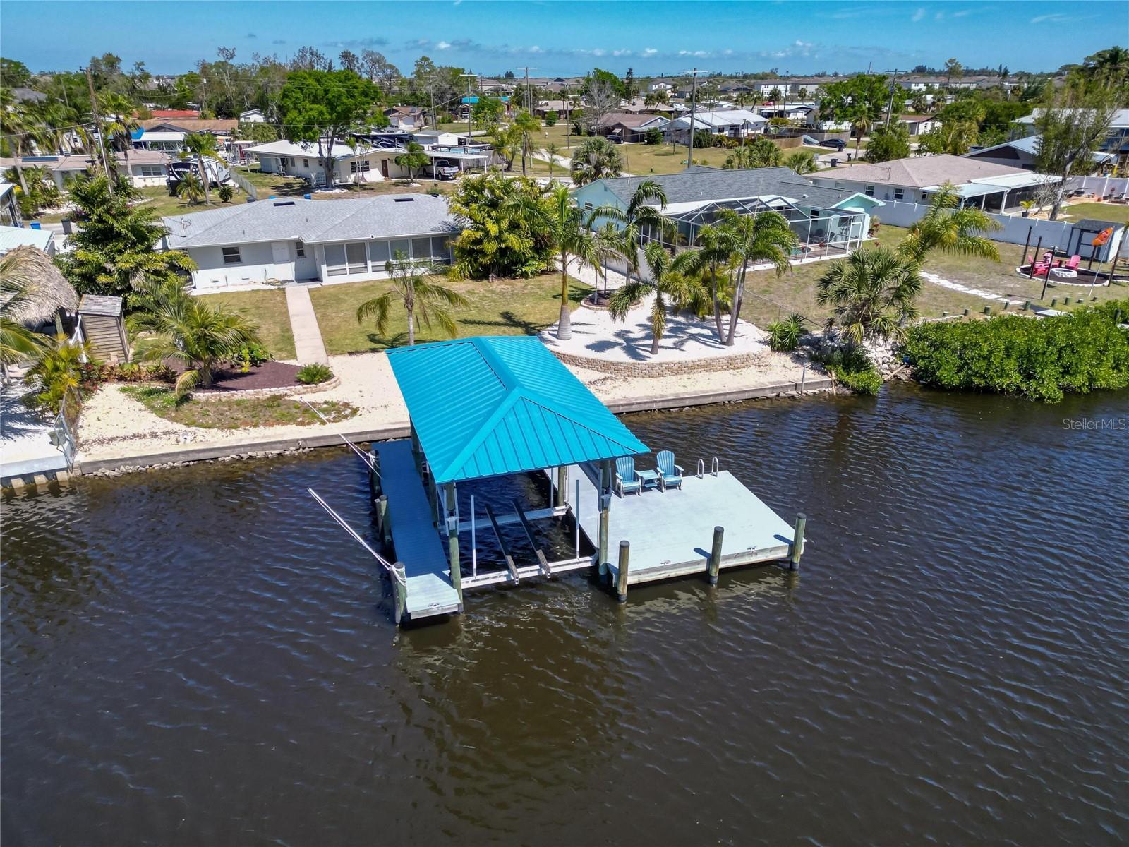 810 Blue Heron Blvd Property Photo