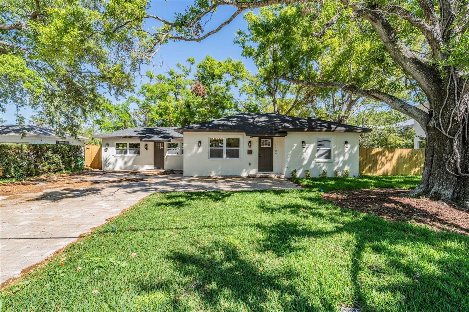 1104 S Lois Ave Property Photo 1