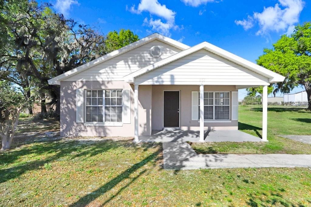 451 Montana Ave Property Photo