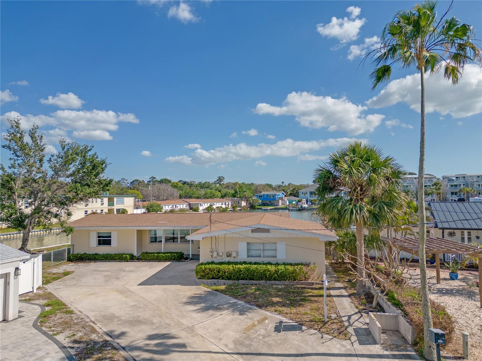 1863 Venetian Point Dr Property Photo