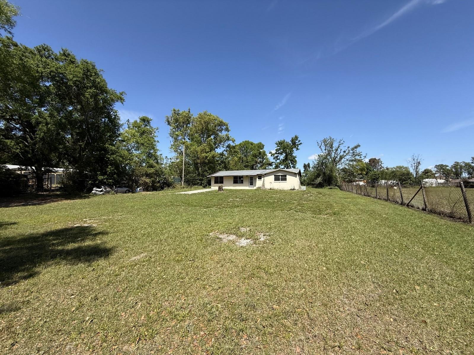 9526 Eastfield Rd Property Photo