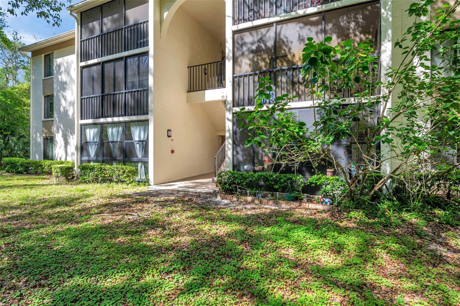 1398 Shady Pine Way #h2 Property Photo 1