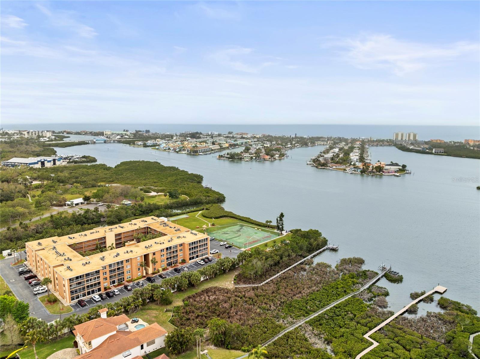 TB8364861 Property Photo 1