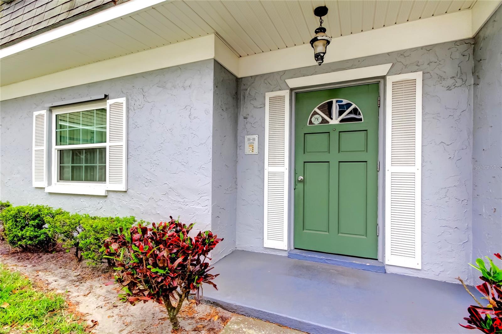 1727 Belleair Forest Dr #a Property Photo