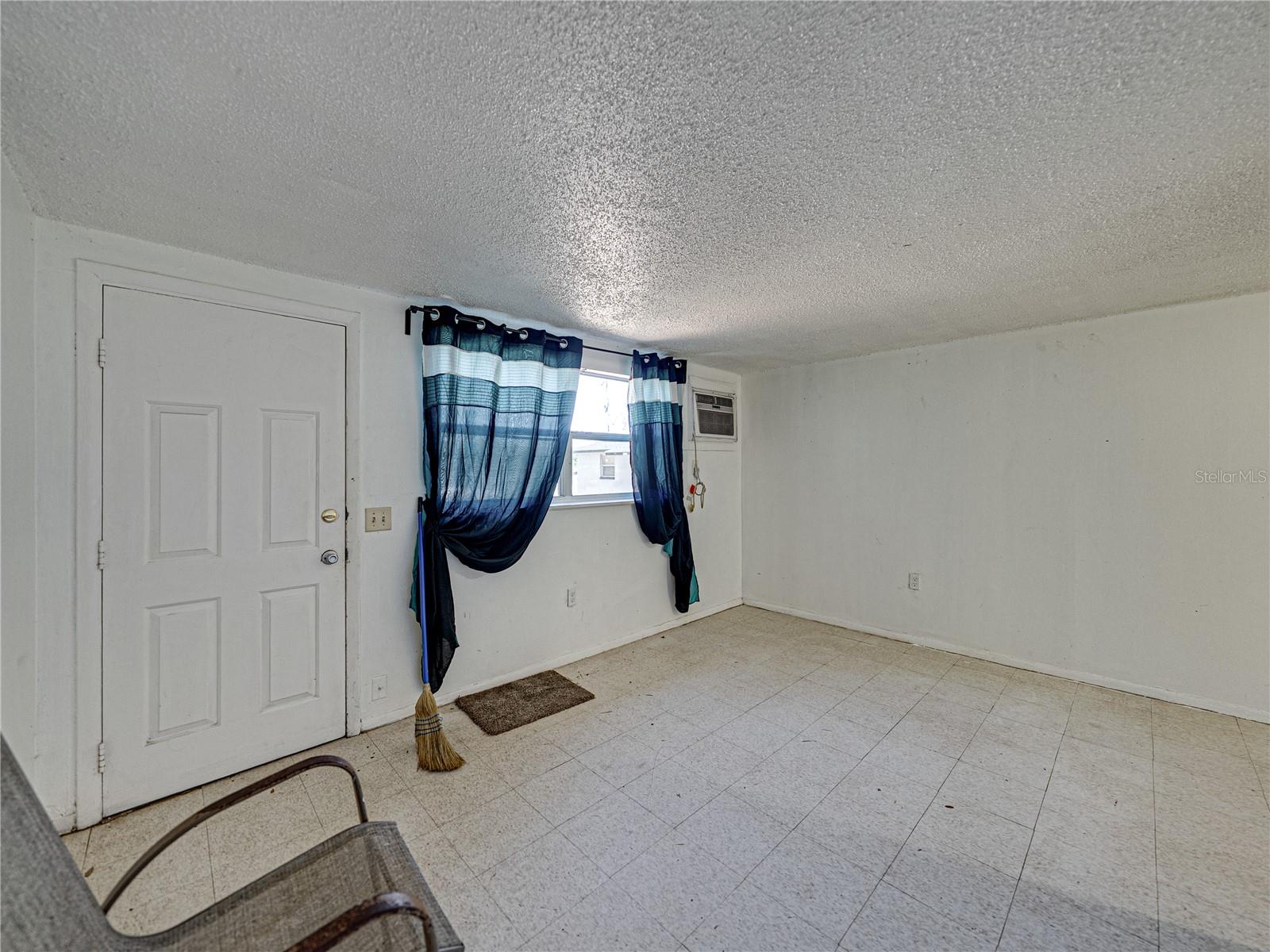 38234 Roosevelt Ave Property Photo 12