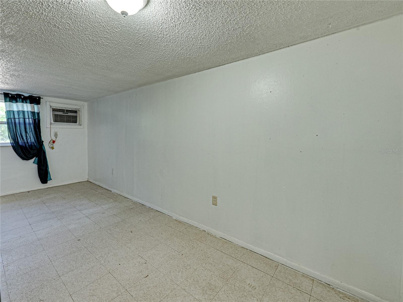 38234 Roosevelt Ave Property Photo 16
