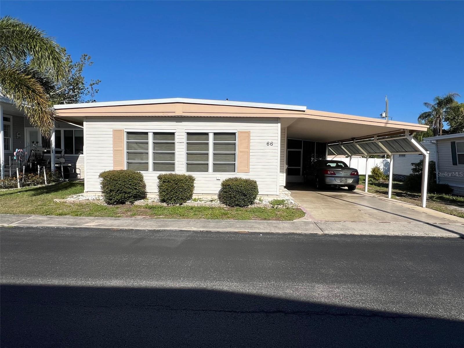 66 Pindo Palm St E Property Photo 1