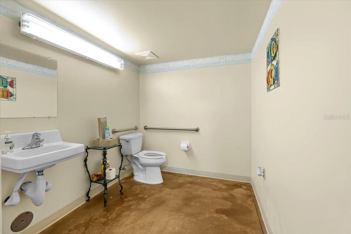 3684 Tampa Rd #101 Property Photo 25