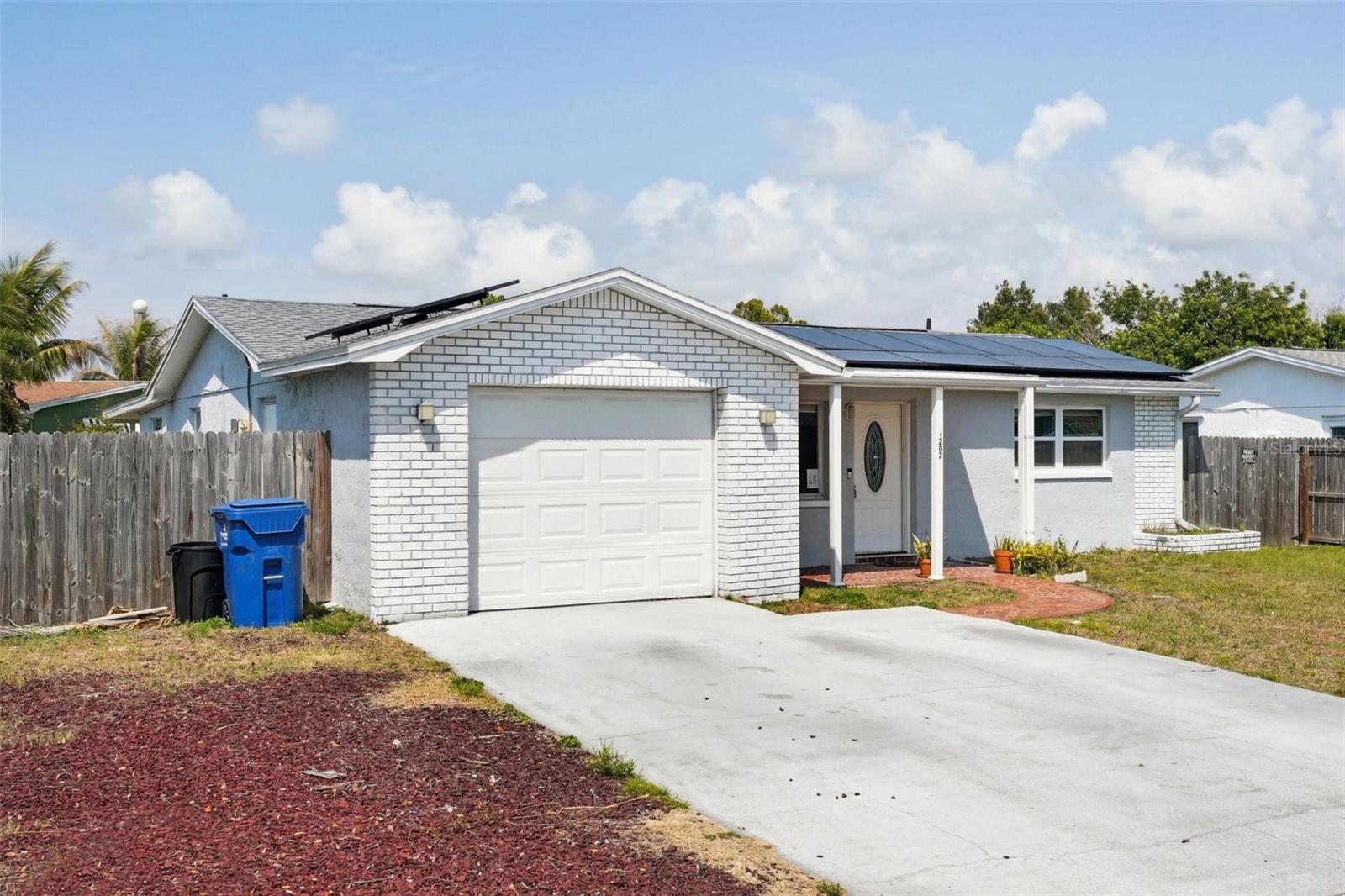 3207 Coldwell Dr Property Photo 4