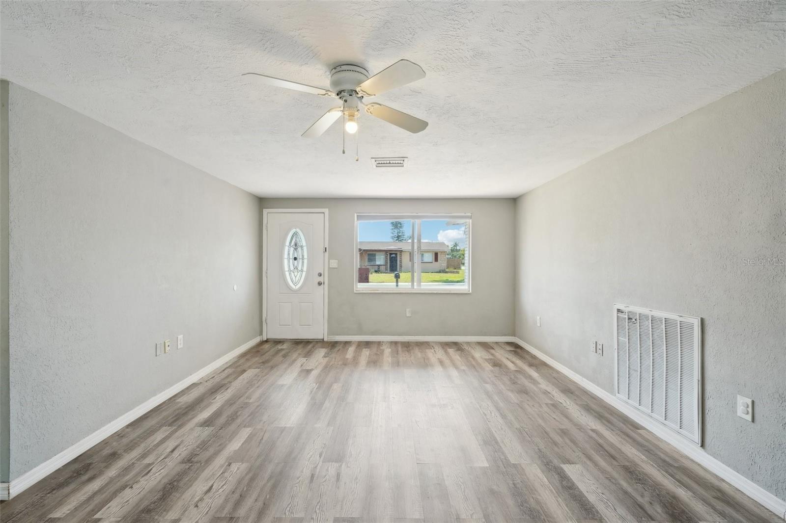 3207 Coldwell Dr Property Photo 8