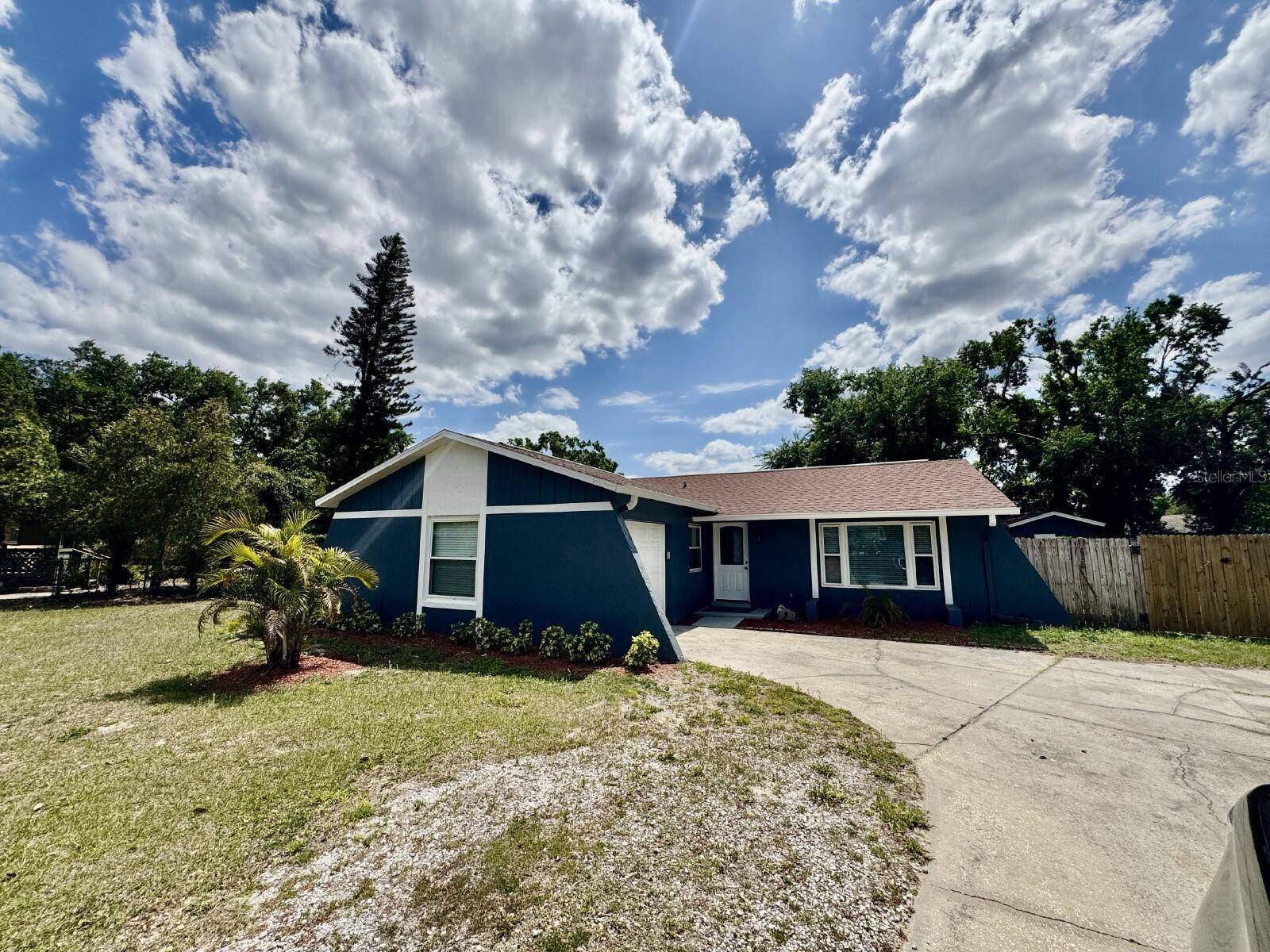 921 Chadsworth Ave Property Photo