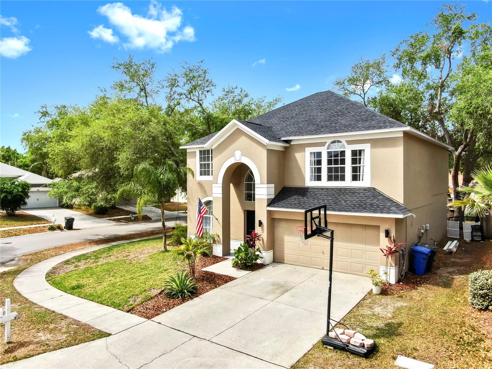 934 GRAND CANYON DR