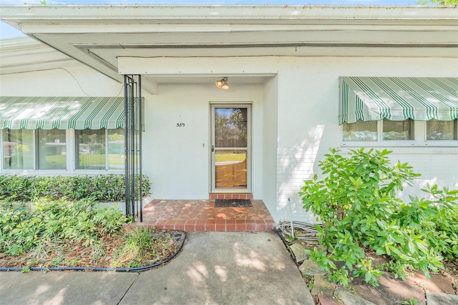 559 Oakwood Dr Property Photo 1