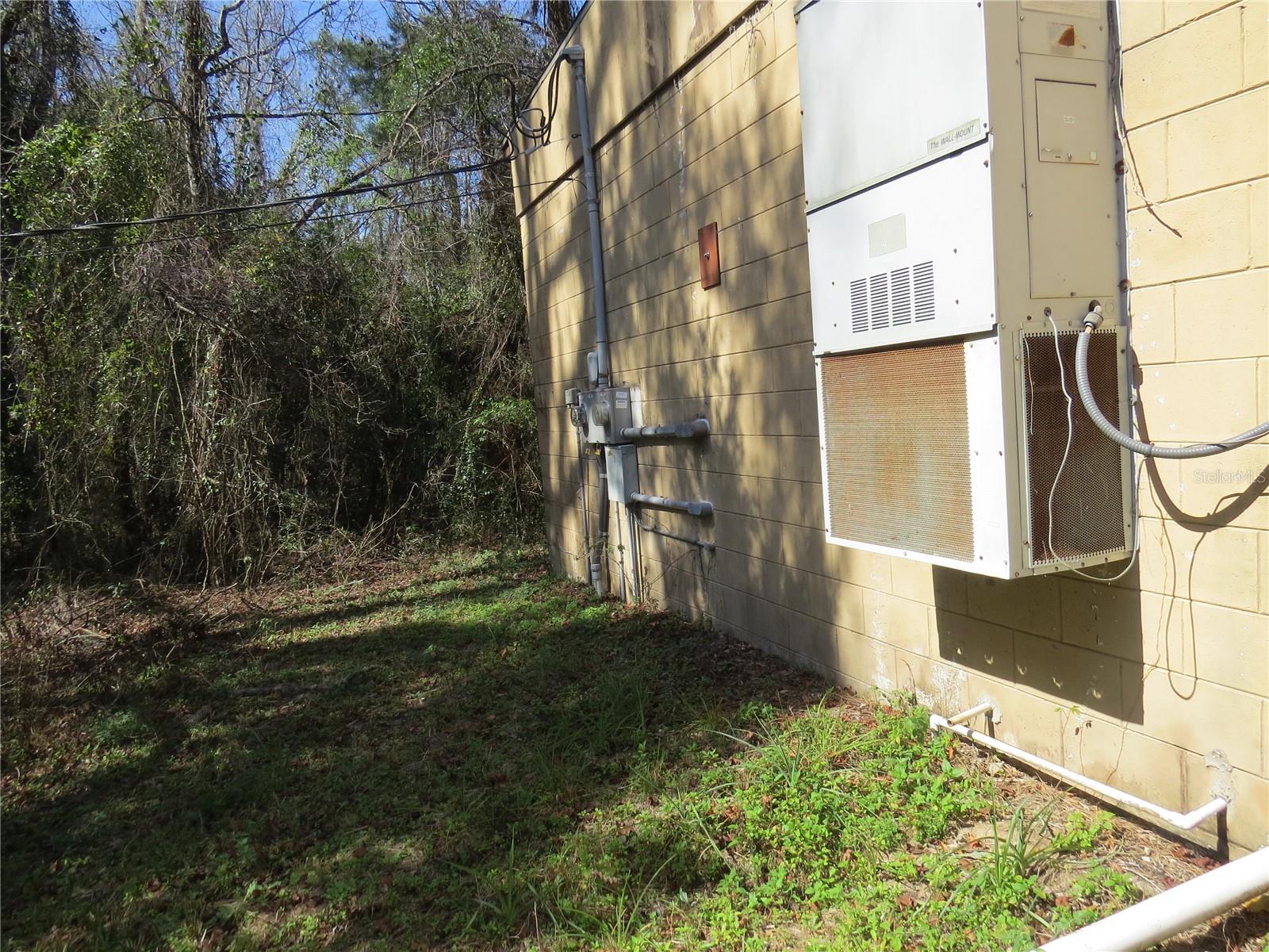 28380 Forbes St Property Photo 7