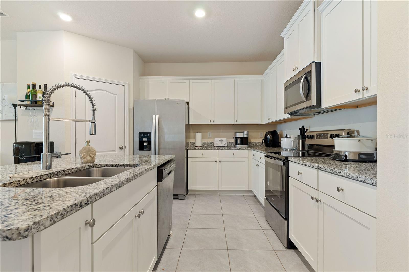 117 Redbud Rd Property Photo 2
